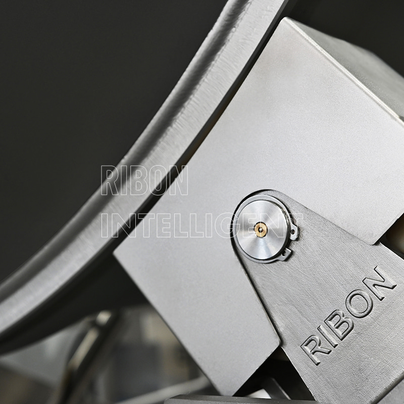 Refrigerated vacuum tumbler